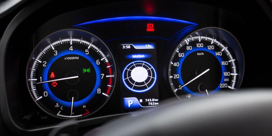 Панель приборов Suzuki Baleno GLX Turbo 2016 года  (AU) (фото 3 из 11)